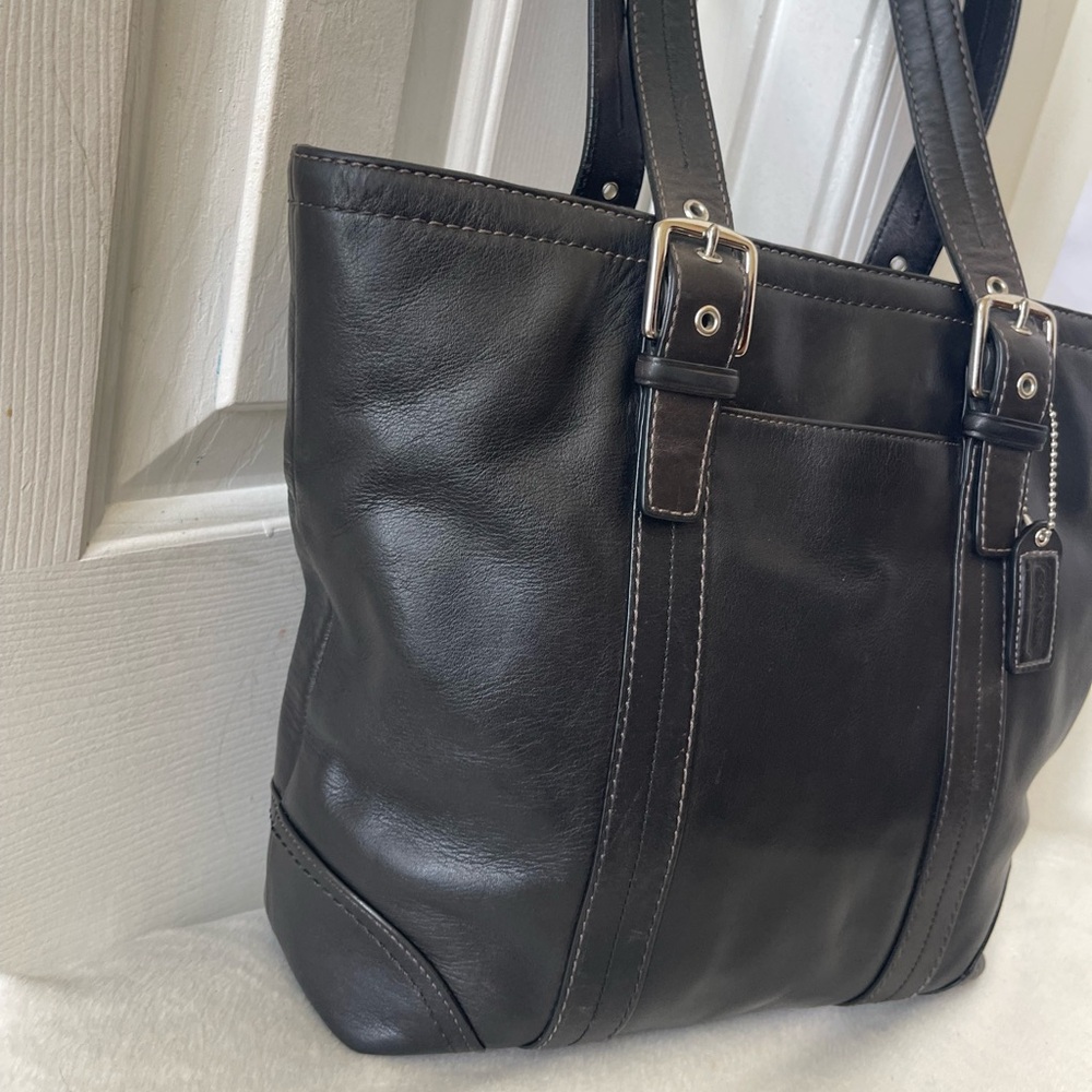 Coach Hampton Vintage Black Leather Tote - Picture 8 of 12
